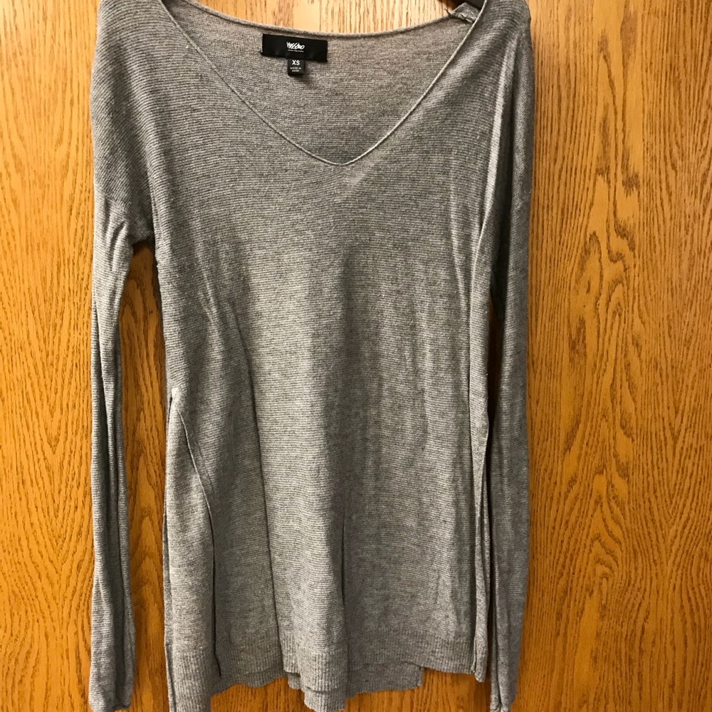 Lightweight grey sweater